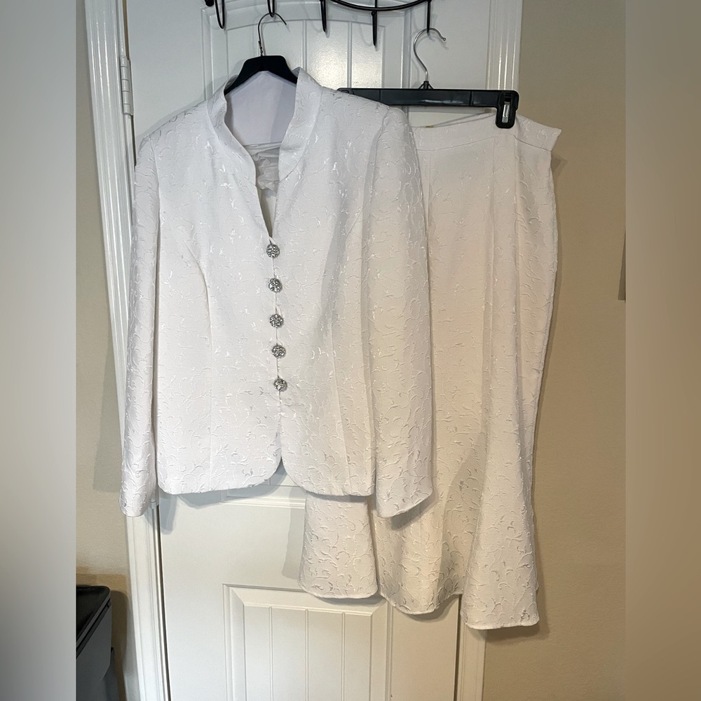 Lily & Taylor Suit